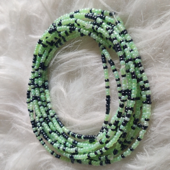 Jewelry - African beads bracelets